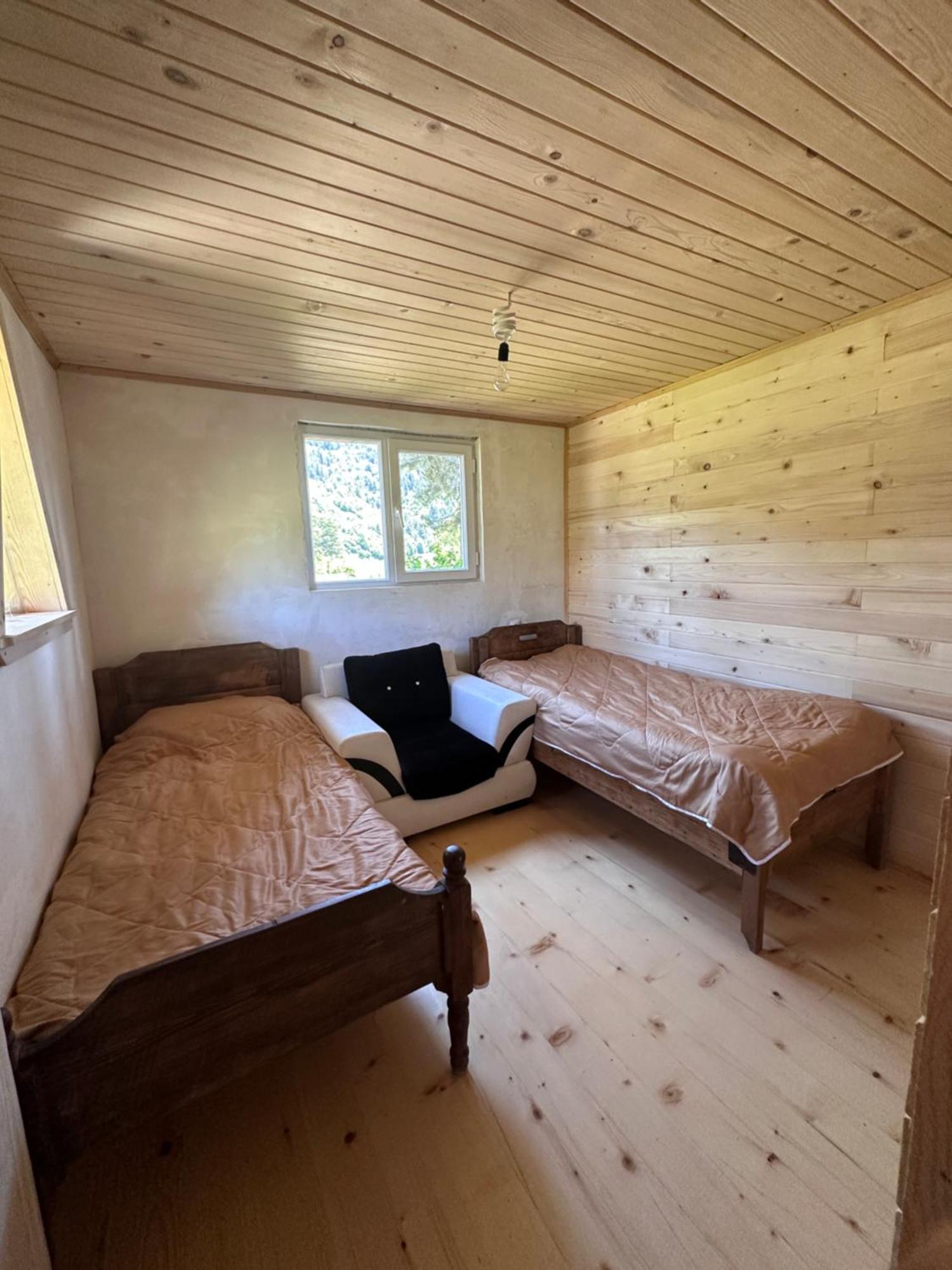 Heshkili Huts Svaneti Keshkili Luaran gambar