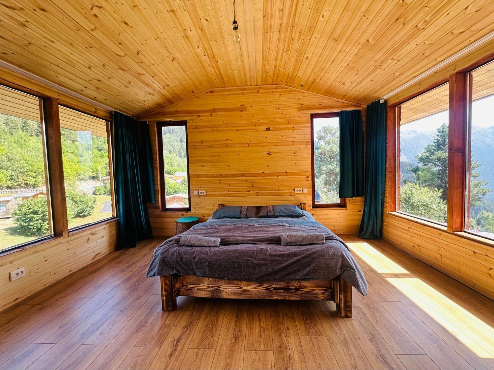 Heshkili Huts Svaneti Keshkili Luaran gambar